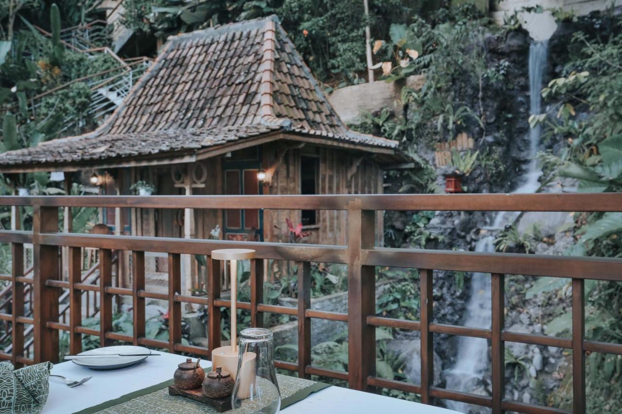 The Sebali Resort Ubud  Bagian luar foto A traditional onsen
