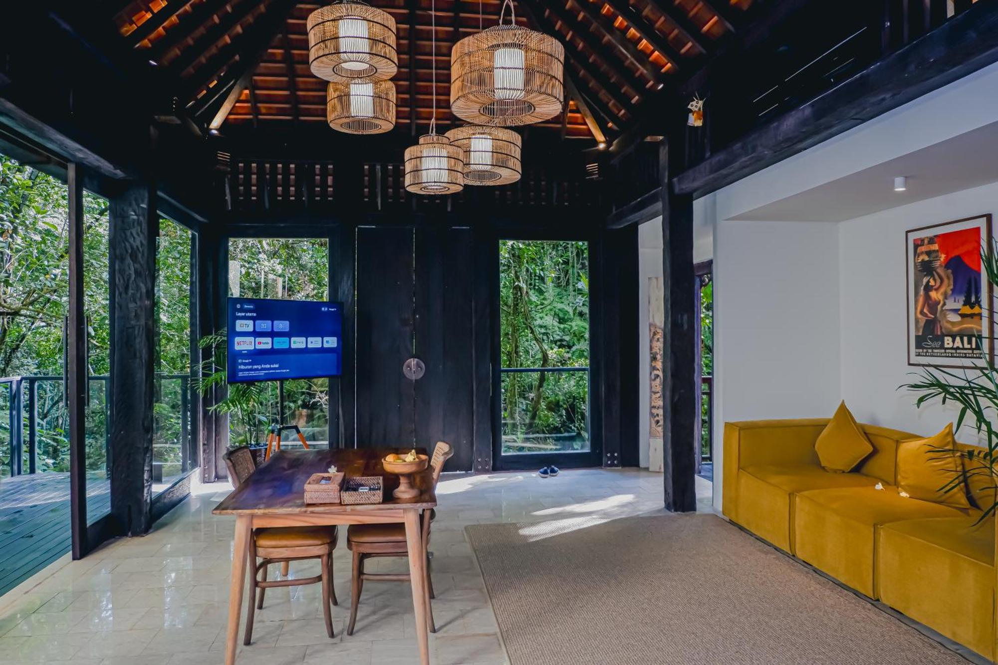 The Sebali Resort Ubud  Bagian luar foto The interior of a villa at the resort